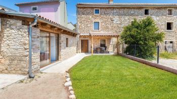 Renovated Istrian stone house in Sisan, for sale 