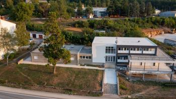 Hotel in Pićan, for sale 