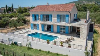 Newly built villa in traditional style in Kastela, for sale 