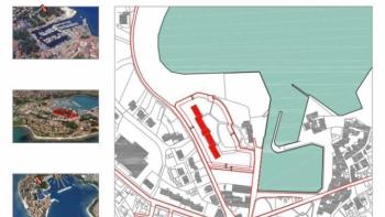 Unique investment project in the centre of Novigrad - for complete renovation 