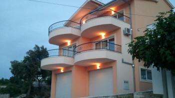 Tourist property with 4 apartments in Razanj, for sale 