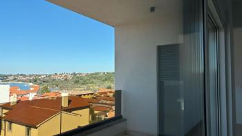 New apartment with sea views in Banjole, for sale 