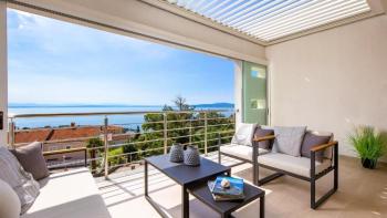 Appartement à Ičići, Opatija, avec une superbe vue sur la mer, à vendre 