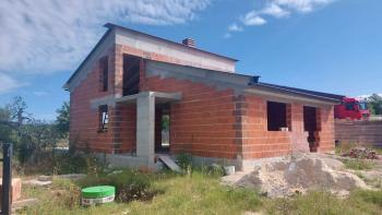 Villa à Rakalj, Marčana, phase inachevée, à vendre 