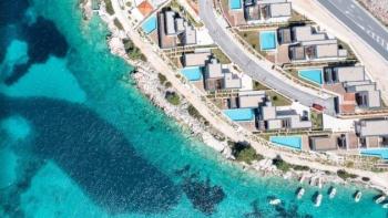 Eine von sieben neuen Villen direkt am Strand in der Gegend von Sibenik in einer geschlossenen Luxus-Wohnanlage zum Verkauf 