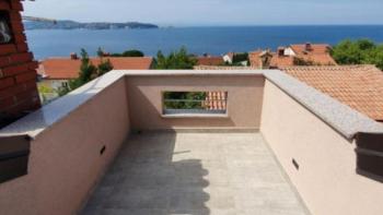 House with 3 apartments Crveni Vrh, Umag just 250 meters from the sea 