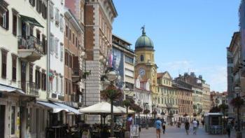 Immeuble de bureaux Rijeka à vendre dans le centre 