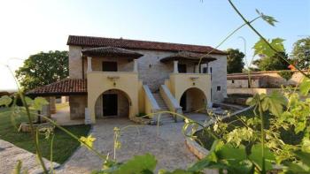 Fantastic rustic estate in Bačva, Višnjan with distant sea views 