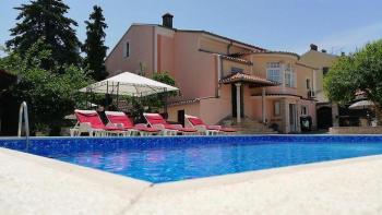 Spacious solid home in Kaštanjer, Pula, 2 km from the sea 