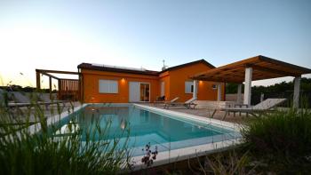 Newly built one-storey villa with swimming pool in a quiet location in Svetvincenat! 