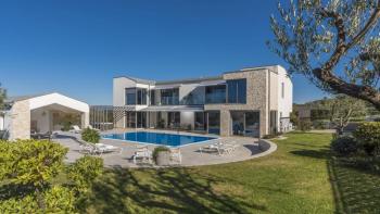 Beautiful modern villa in Motovun area 