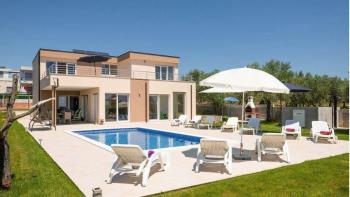 Impressive villa with swimming pool in Vodnjan area 