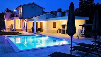 Beautiful villa with swimming pool and sea views in Rabac area 