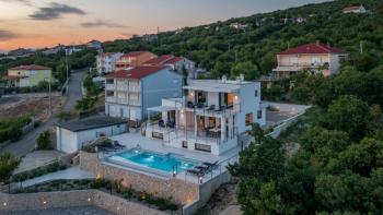 Villa with a panoramic view of the sea in Smrika, in close vicinity to Rijeka 