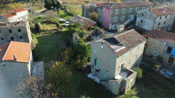 Maison en pierre à Momjan, Buje 