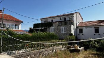 House in Šilo, Dobrinj, 1,5 km from the sea, with wonderful sea views! 