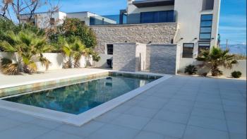 Modern villa with a swimming pool near Zadar just 120 meters from the sea 