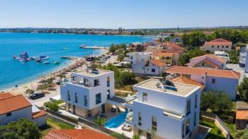 Luxurious sister villas 1st row to the sea in Zadar area 