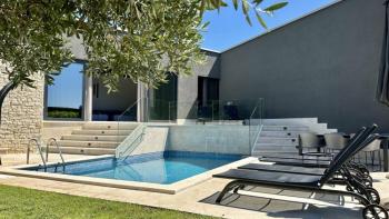 Two new modern villas in Savudrija, Umag, 1,5 km from the beach 