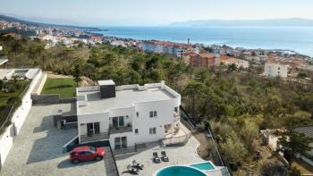 Impressive villa in Crikvenica with magnificent sea views 