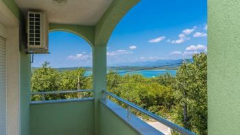 Appartement d'une chambre près de la mer à Klimno 