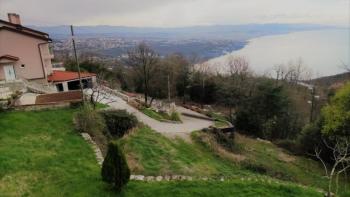 Urban land in Bregi, Matulji, with sea views 