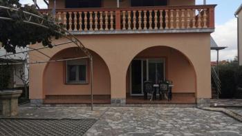 Detached house with two apartments in Malinska on Krk island 