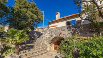 Maison en pierre sur l'île de Krk à Kornic 