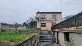 A house with potential in the city center of Pula! 