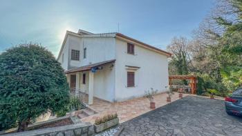 Superb apart-house with 4 apartments, garden, close to the sea and Opatija 