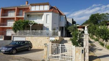 Apart-house with 5 apartments in Novi Vinodolski 400 meters from the sea 