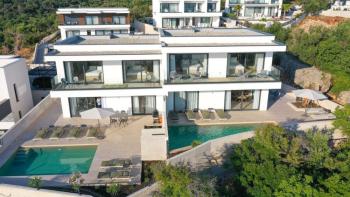 Exceptional modern duplex villas with swimming pool 