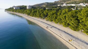 Part of charming stone house in Tucepi, 10 meters from the sea 