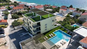 New apartments in Sevid in exclusive residence with pool by the sea, 100m from the beach 