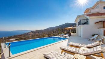 Villa in Ičići, Opatija with magnificent sea views 