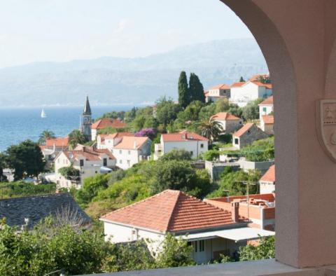 Villa zum Verkauf auf der Insel Brac, Splitska - foto 6