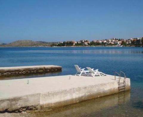 Wonderful location just 30 meters from the sea - house for sale in Grebastica, Sibenik area - pic 15