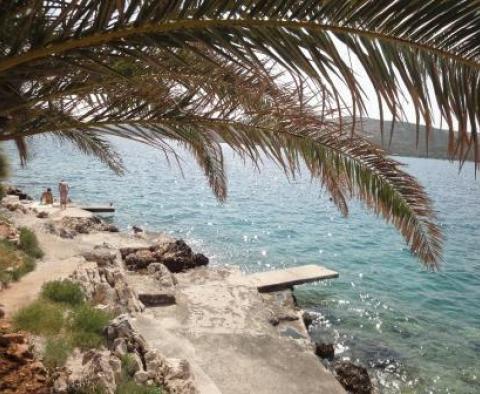 Villa bien située sur une presqu'île verdoyante en bord de mer avec accès à la plage, Croatie - pic 11