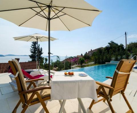 Fascinating villa with sea view in a close suburb of Dubrovnik! - pic 9