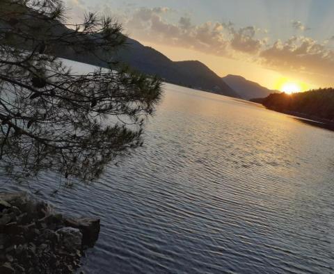 Terrain agricole unique à Peljesac, plus de 21 hectares, 1ère rangée de la mer - pic 6