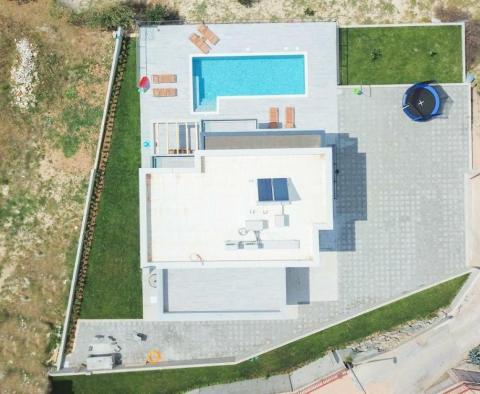 Modern villa tengerre néző kilátással Split közvetlen közelében - pic 6