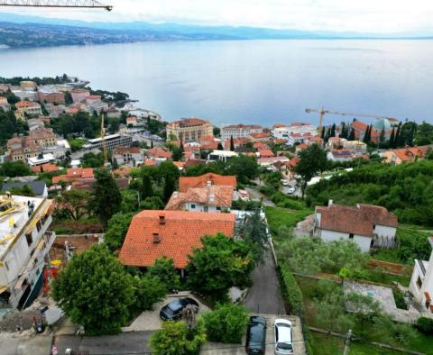 Detached house of 250m2 with a panoramic view of the sea in Opatija - pic 9