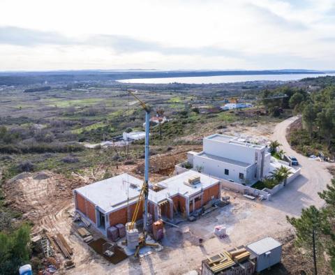 Une des quatre nouvelles villas modernes dans le quartier de Razanac près de Zadar - pic 40