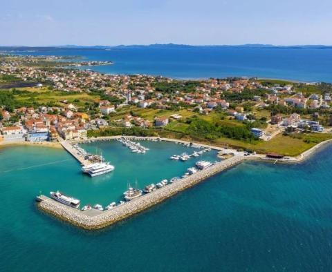 Terrain constructible dans la région de Zadar, à 90m de la mer seulement - pic 2