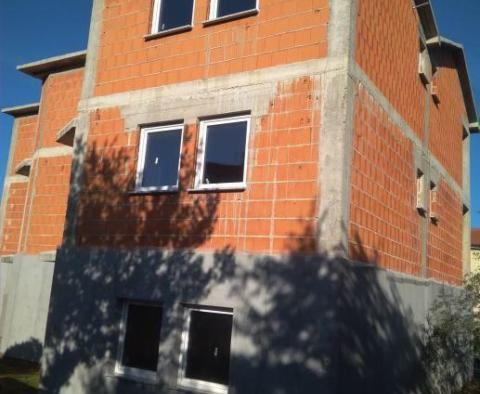 Apart-house with 5 apartments in Malinska, 500m from the sea - pic 2