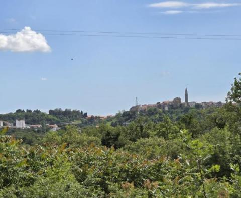 Städtisches Grundstück zum Verkauf in Buje, für 3 Luxusvillen, mit herrlichem Meerblick - foto 7