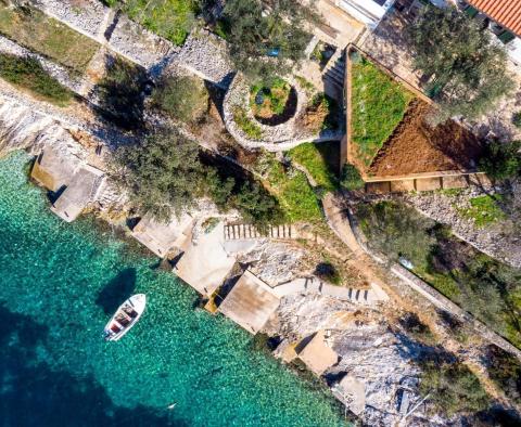 A seafront house in a fantastic bay on Korcula island, with boat mooring in front - pic 6