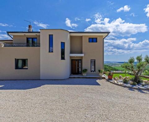 Villa with a panoramic view of the sea in Brtonigla - pic 7