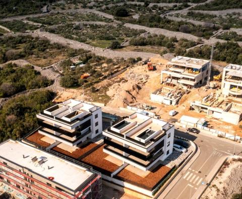 Penthouse de luxe sur deux étages avec toit-terrasse et piscine - pic 8