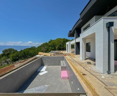 Exclusive duplex villa with pool and garage and panoramic sea view in Kostrena - pic 19